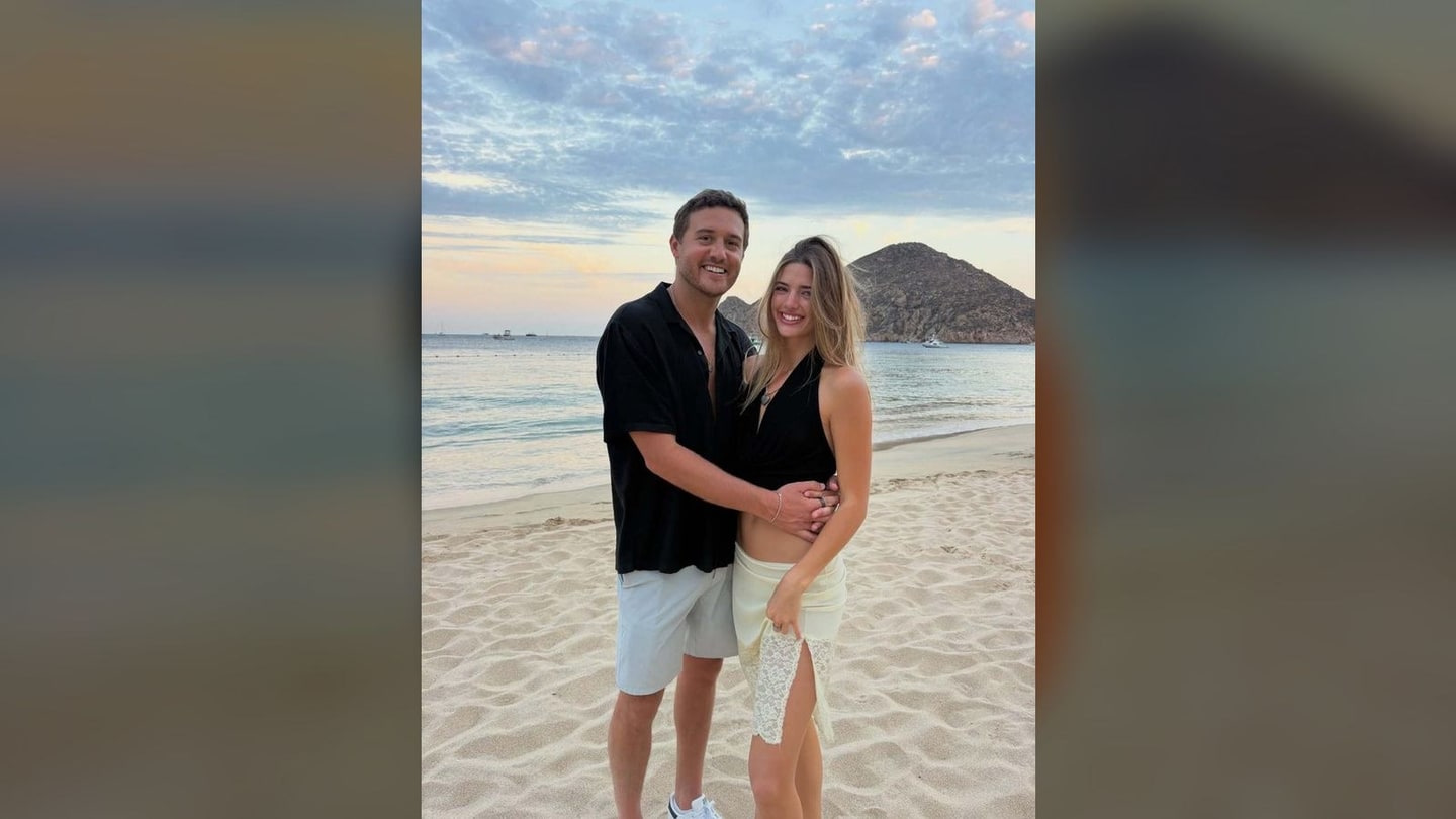 Former Bachelor Peter Weber and GF Jadeyn Announce Pregnancy With Twins