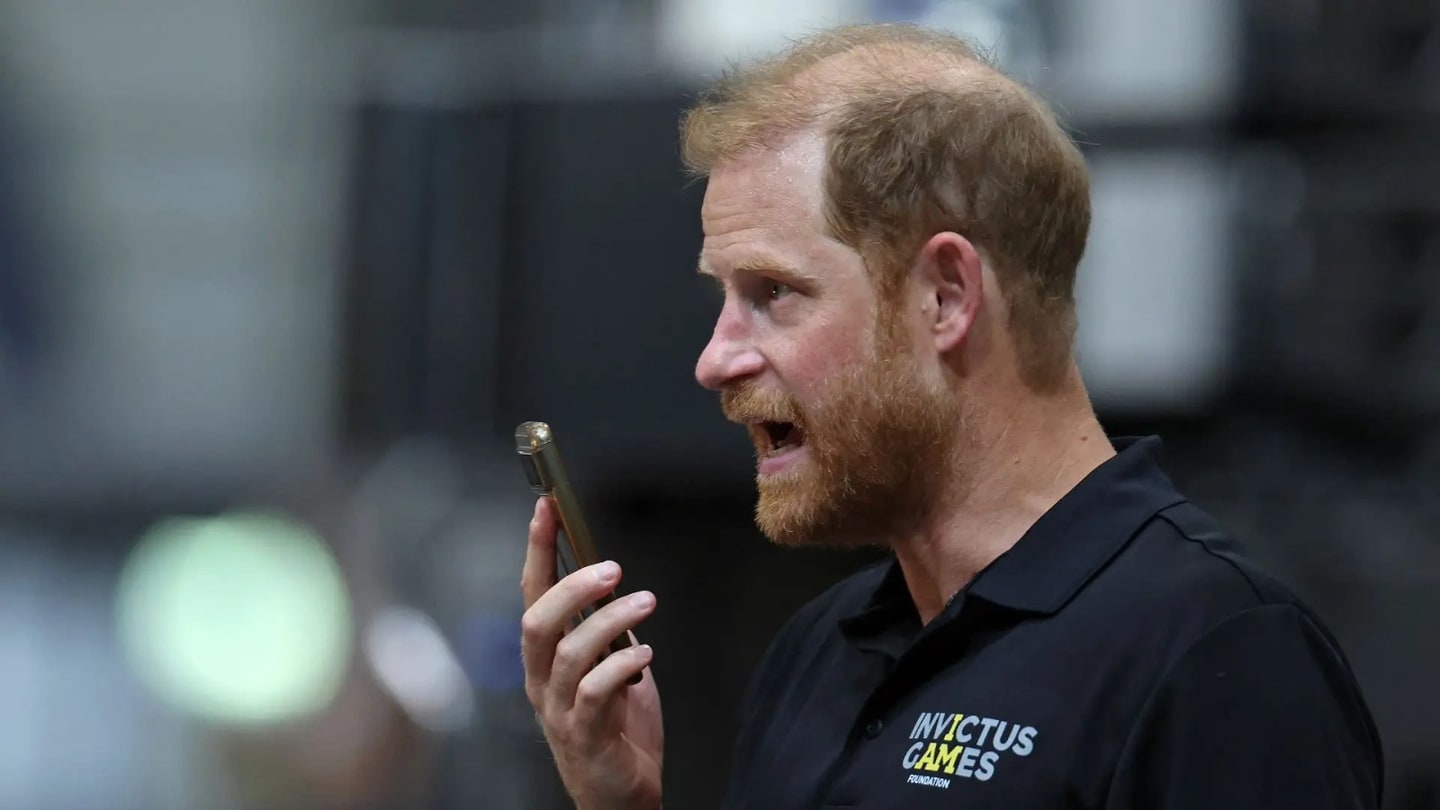 Prince Harry immediately calls Meghan Markle after daring skydive – her reaction revealed