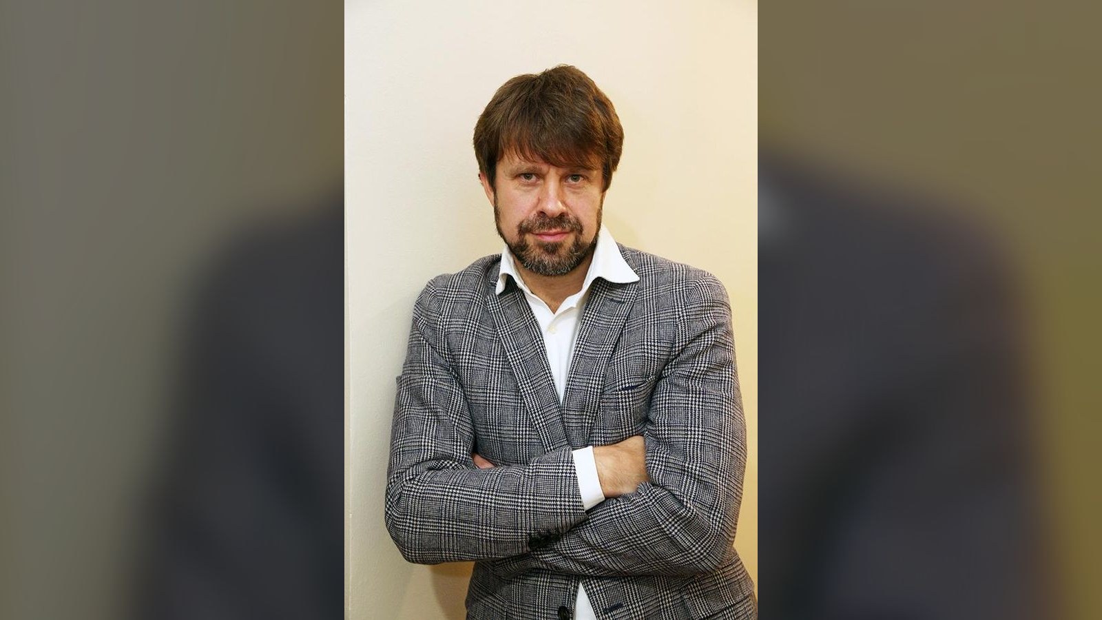 Сравнения с Деревянко, роман с Анной Ковальчук и свадьба в 40. Тайны Сергея Перегудова
